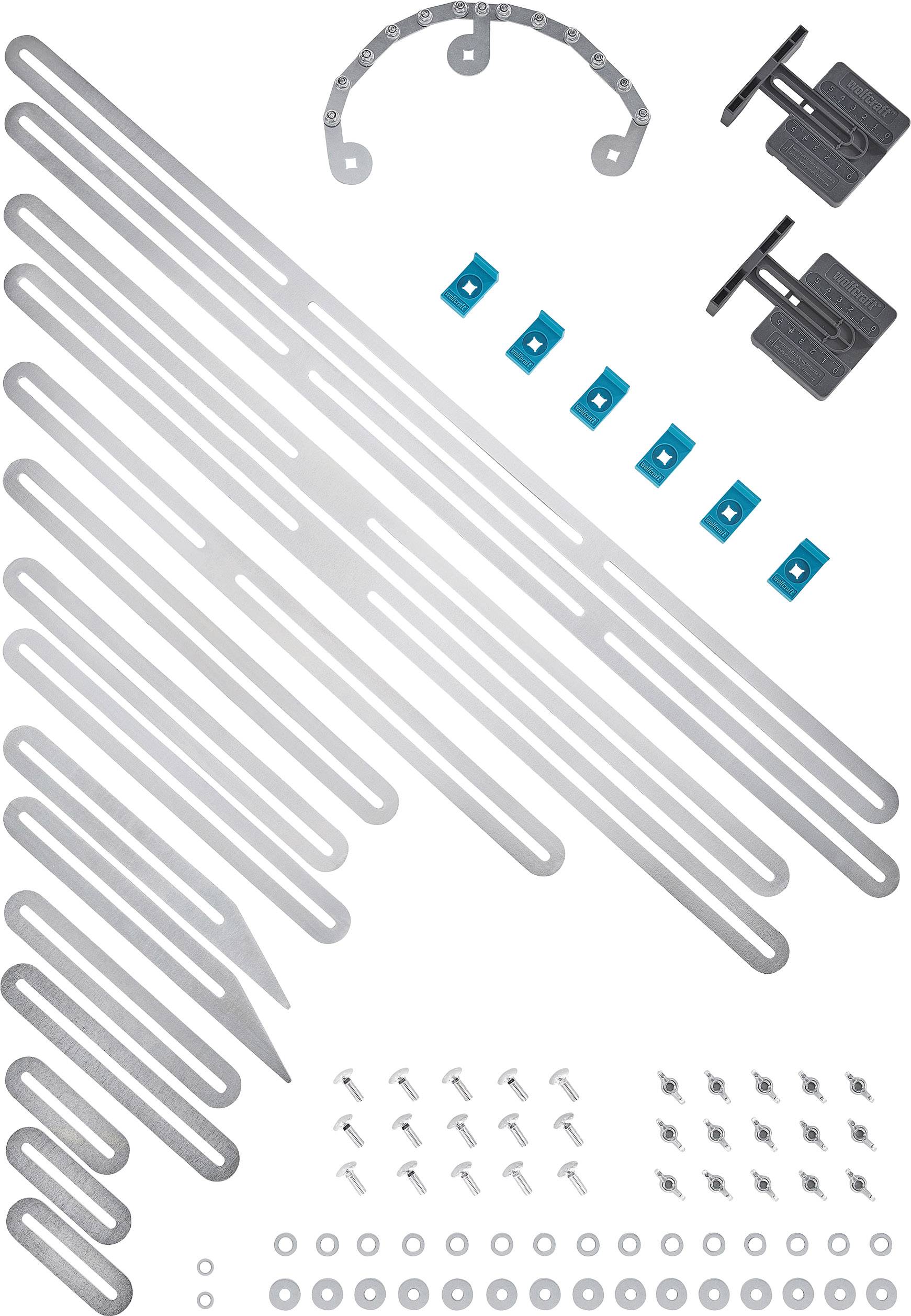 Metallische Streifen, Schrauben, Muttern und elektronische Bauteile auf weißem Hintergrund, wahrscheinlich Teile eines Bausatzes.