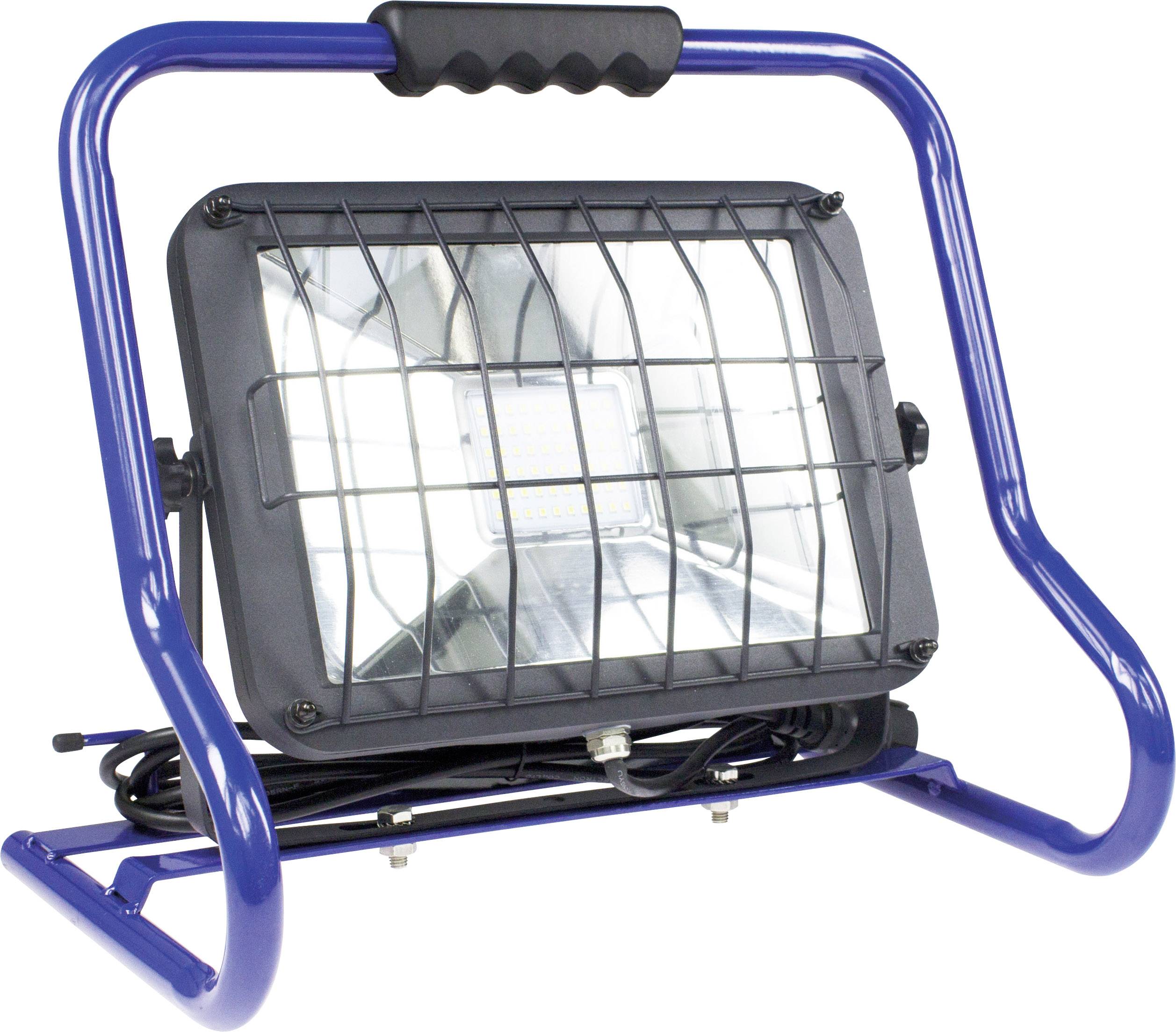 Ein tragbarer LED-Baustrahler mit blauem Metallrahmen und Schutzgitter. Er ist für den Einsatz auf Baustellen gedacht.