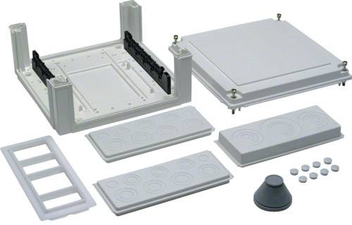 Ein zerlegtes Gehäuse mit mehreren abnehmbaren Platten und Halterungen, geeignet für technische Anwendungen oder Geräteinstallationen.