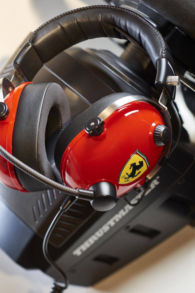 Thrustmaster T.Racing Scuderia Ferrari EDITION Gaming Over Ear Headset kabelgebunden Stereo Rot Noise Cancellin