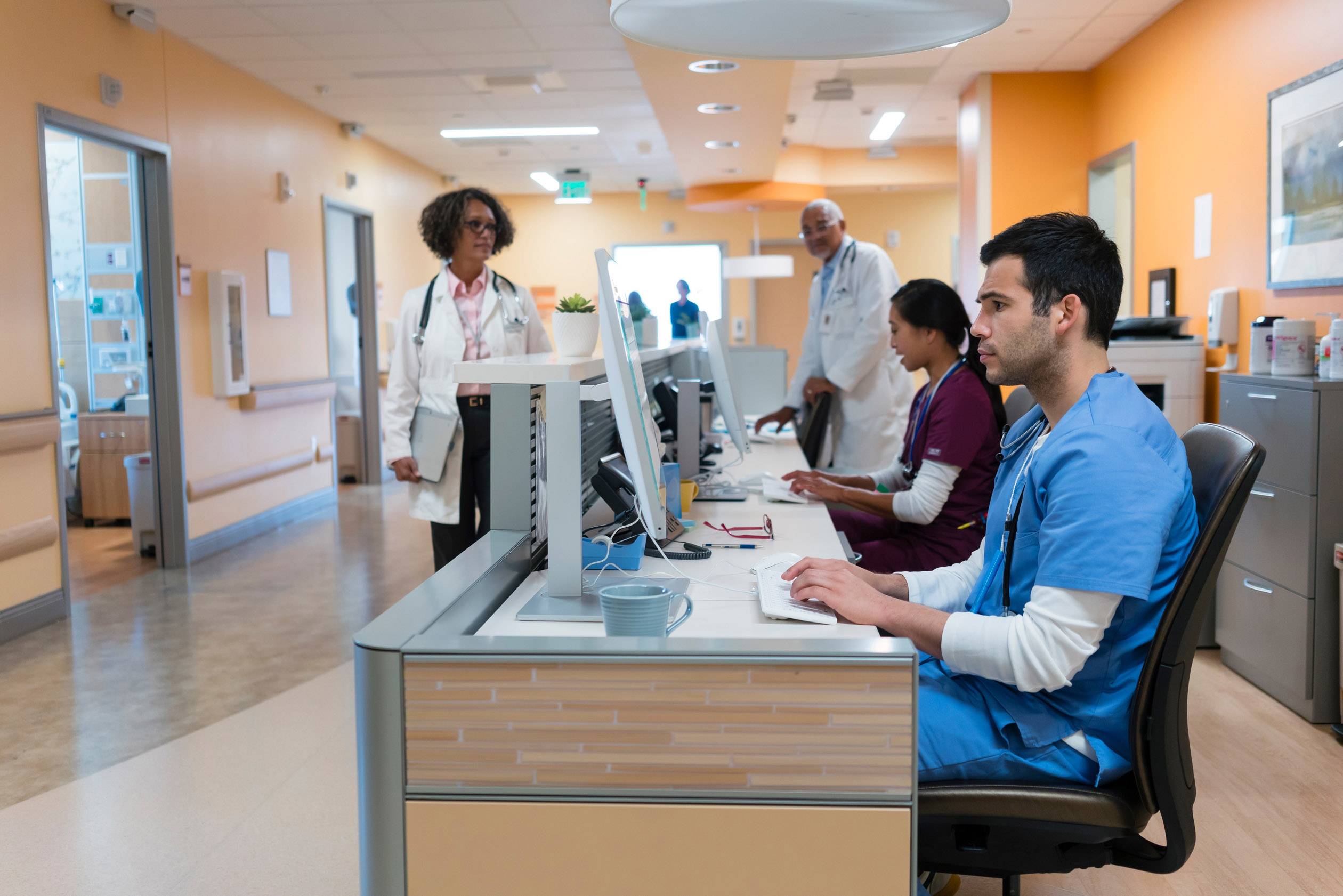 HP EliteOne 800 G4 Healthcare 60.5cm (23.8 Zoll) All-in-One PC Intel Core i5 8500 8GB 256GB SSD Intel UHD Graphics 630 Windows®