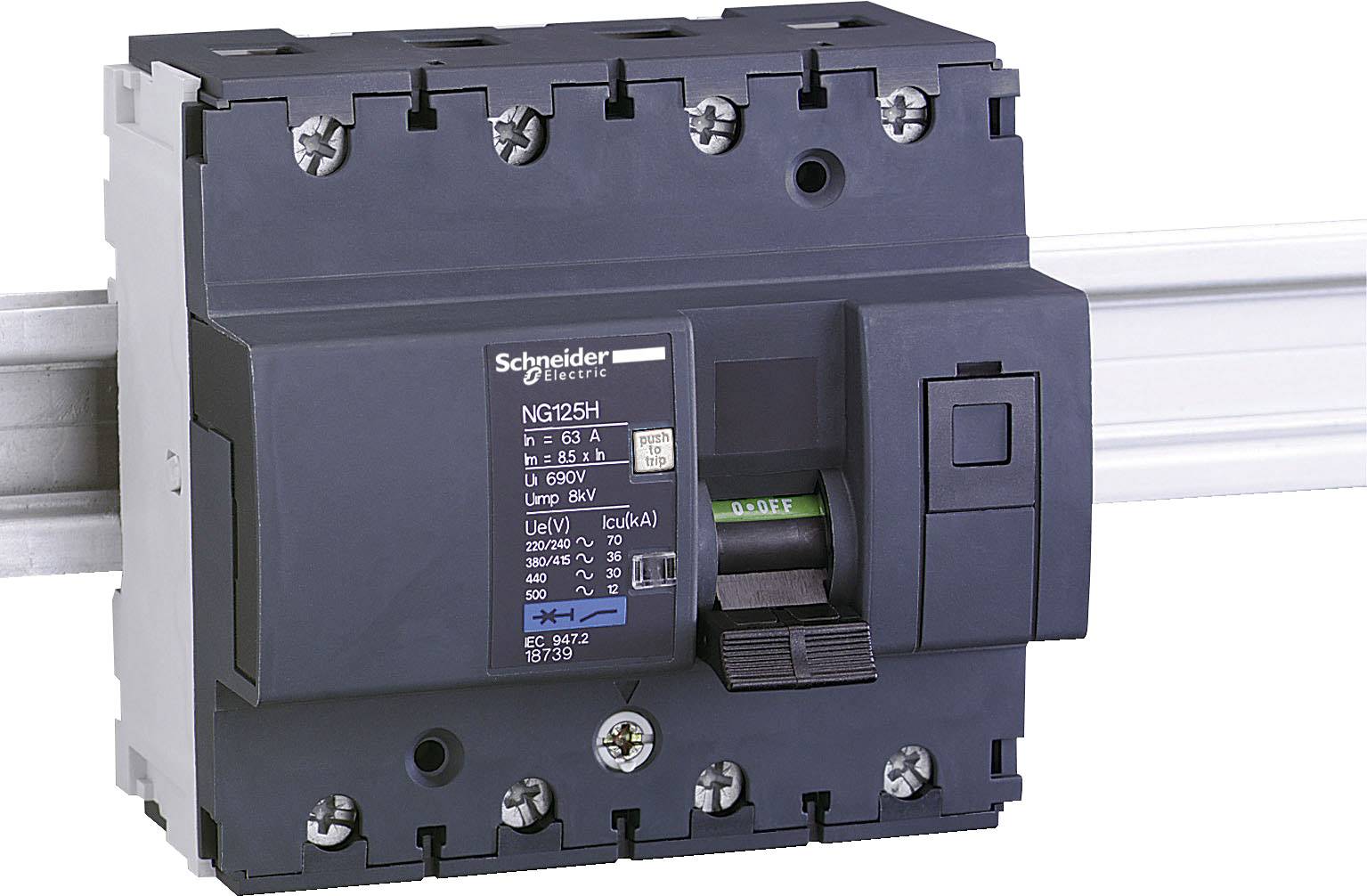 Ein Leistungsschalter von Schneider Electric, Modell NG125H, montiert auf einer Schiene. Er dient zum Schutz in elektrischen Anlagen.