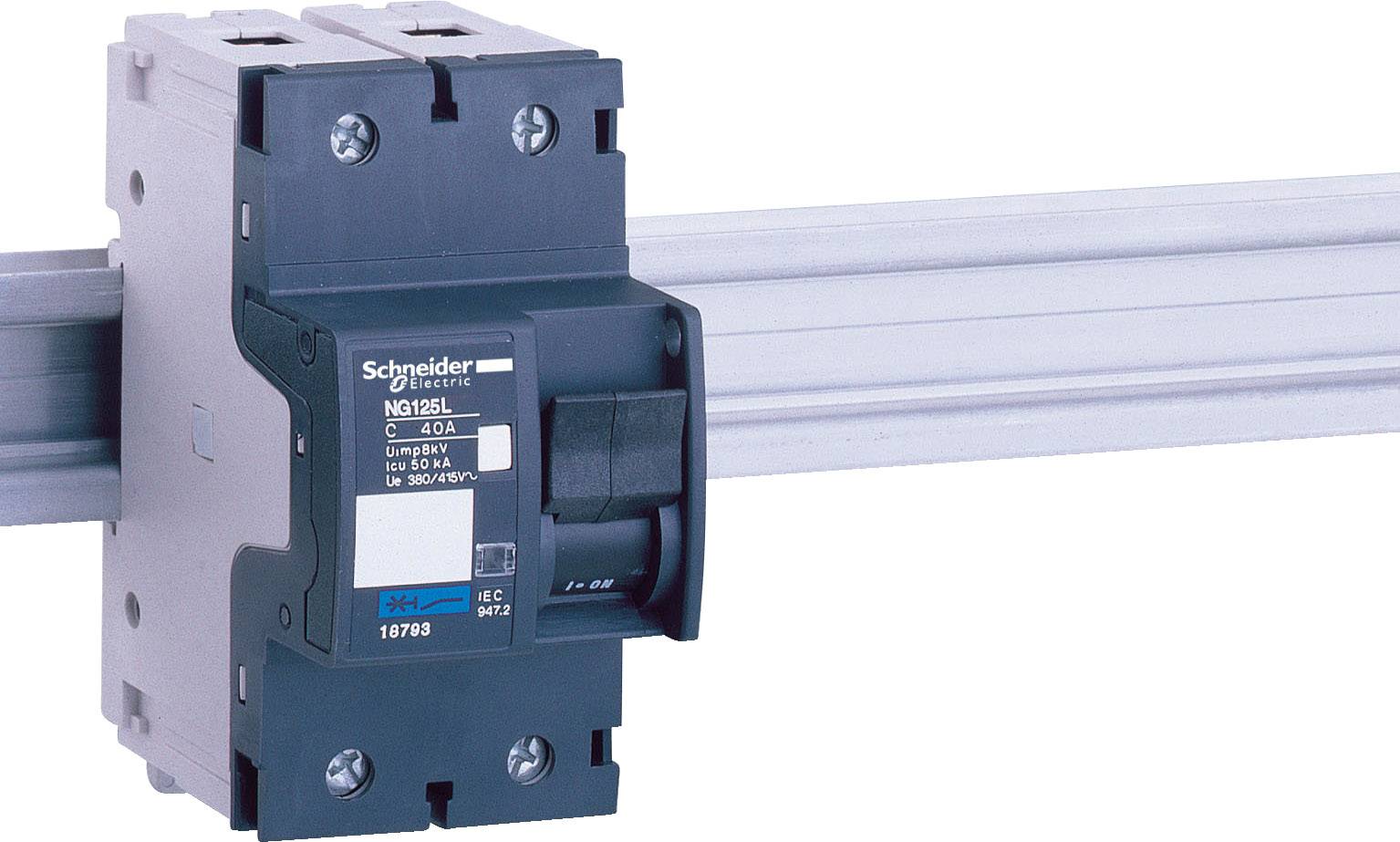 Ein Leistungsschalter von Schneider Electric (NG125L) mit Nennstrom 40A ist auf einer Schiene montiert.