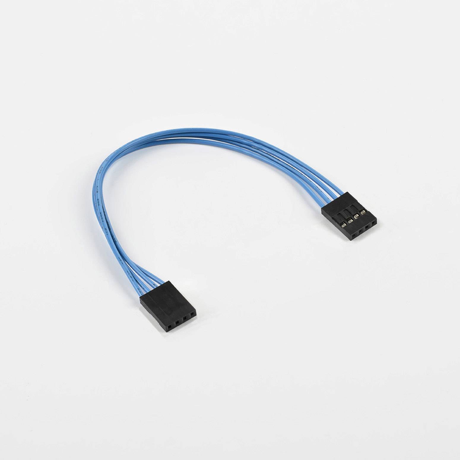 Ein blaues Kabel mit zwei schwarzen Anschlüssen an den Enden auf einem weißen Hintergrund.