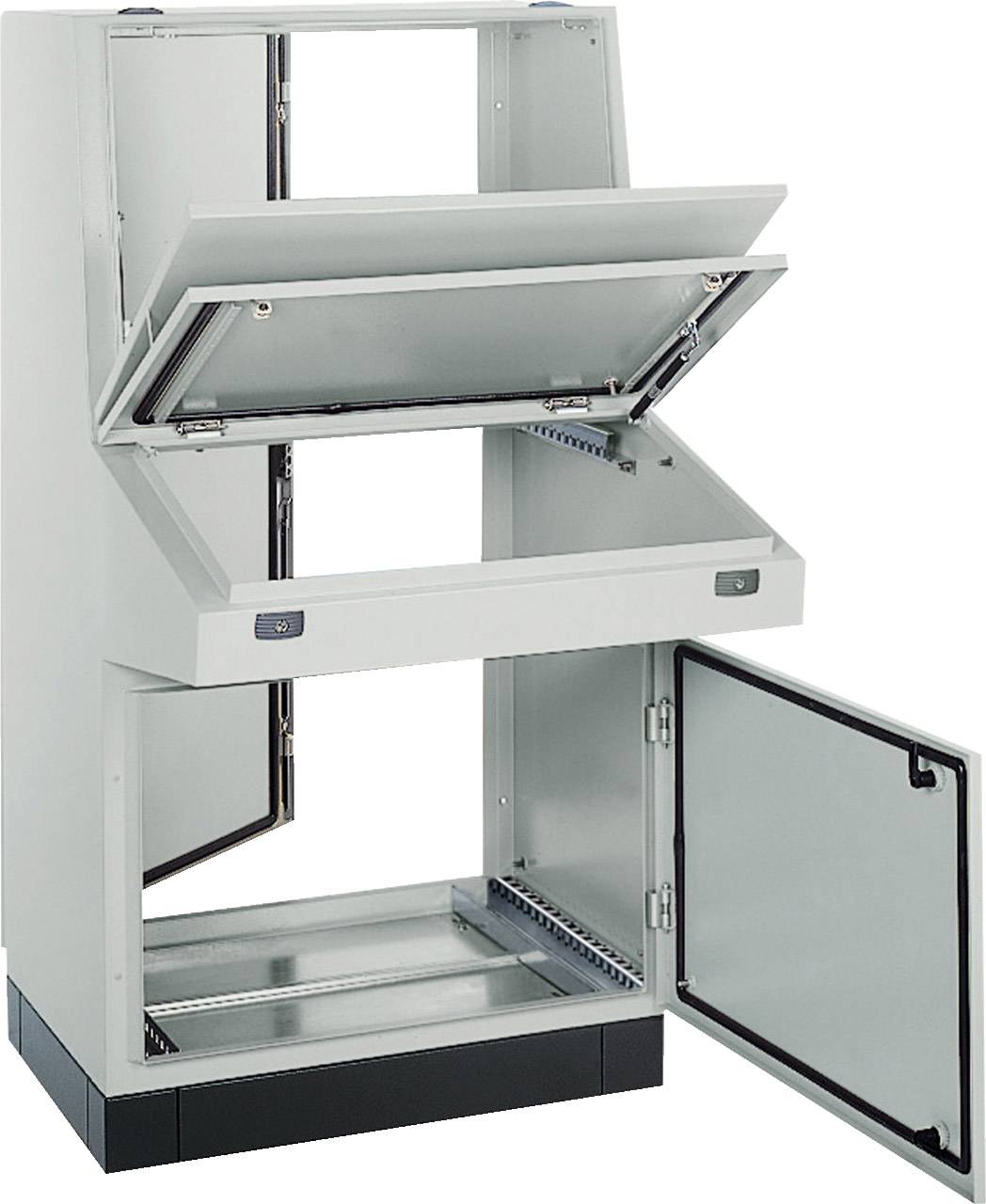 Metallschrank mit drei Fächern: eines oben mit Klappe, eines mittig mit ausziehbarem Tablett und eines unten mit Tür geöffnet.