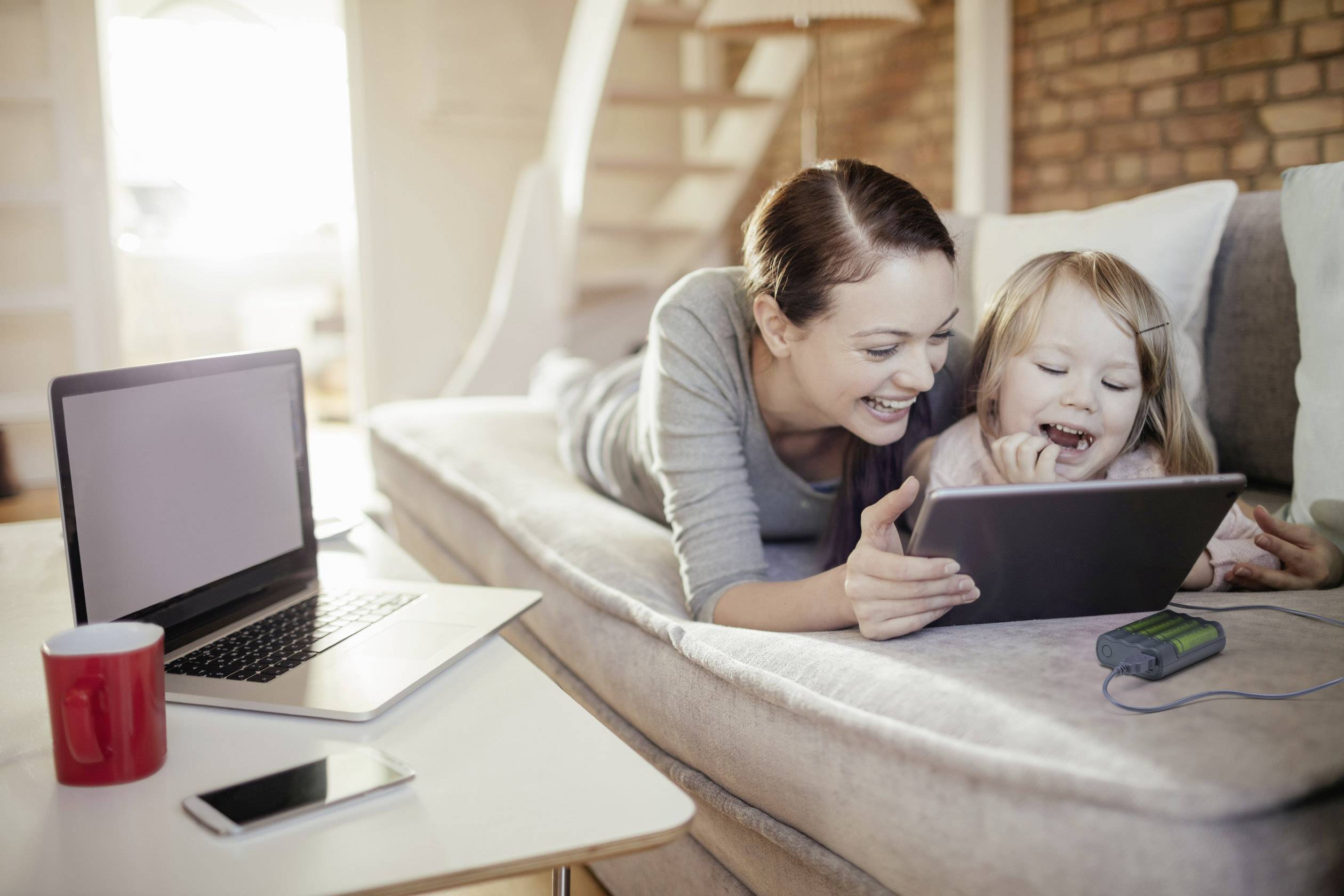 GP Charge Anyway X411 Rundzellen-Ladegerät NiMH Micro (AAA), Mignon (AA)