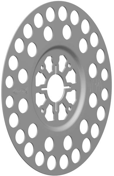 Ein rundes, silberfarbenes Bauteil mit mehreren ovalen Öffnungen in symmetrischem Muster. Es hat in der Mitte ein sternförmiges Design.