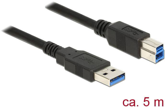Ein schwarzes USB-Kabel, etwa 5 Meter lang, mit einem Standard-USB-A-Stecker auf der einen und einem USB-B-Stecker auf der anderen Seite.