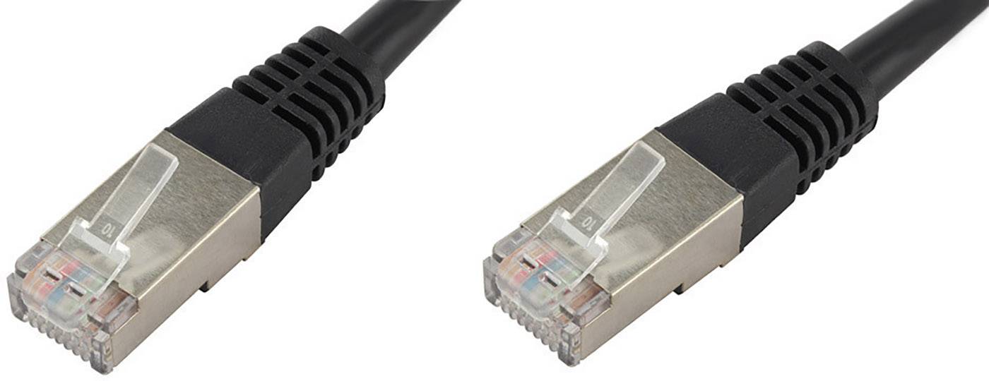 Zwei Ethernet-Kabel mit Metallsteckern und schwarzen Ummantelungen.