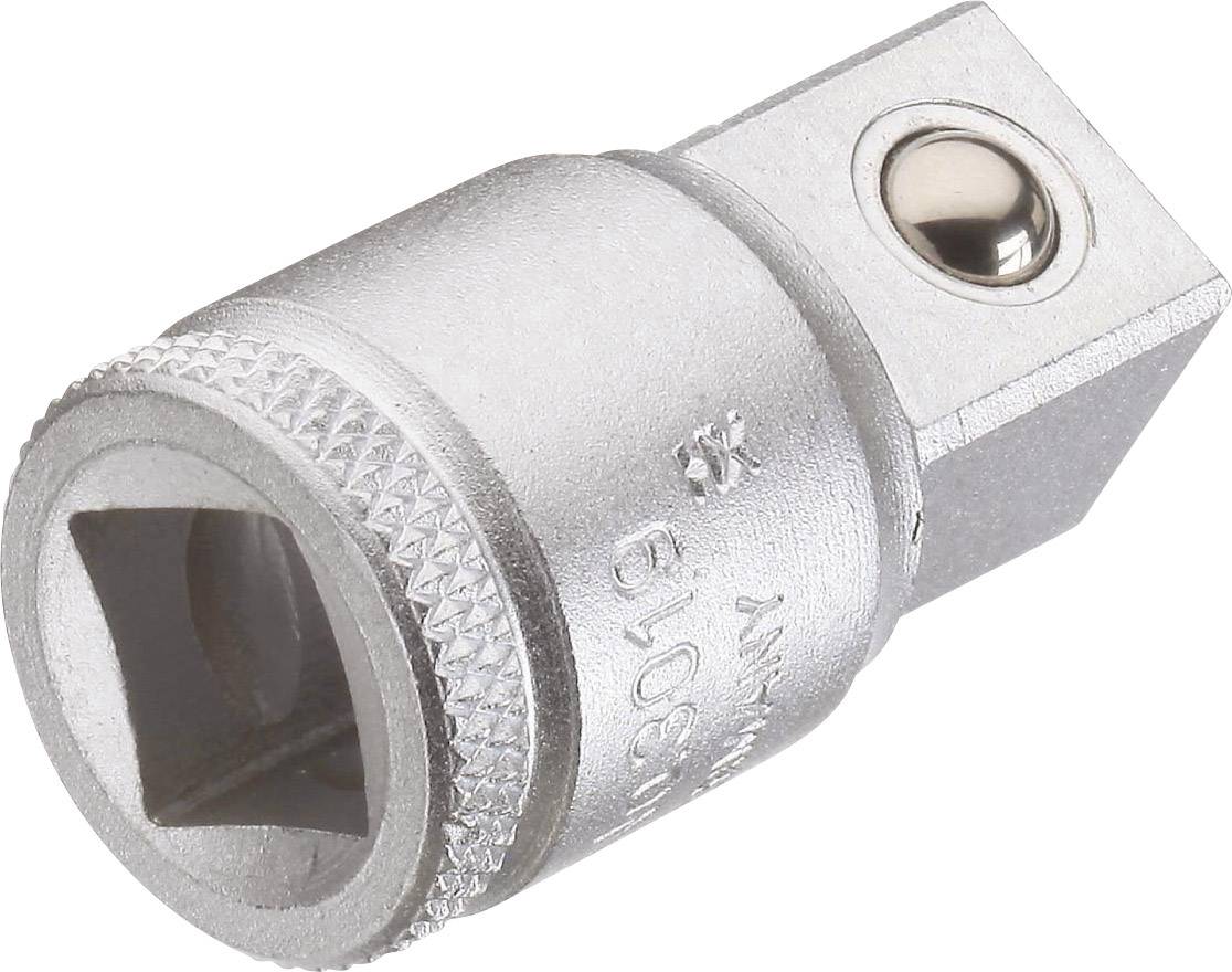 Metalladapter mit quadratischer Öffnung und Kugel zur Befestigung von Werkzeugen. Geeignet für Steckschlüssel.