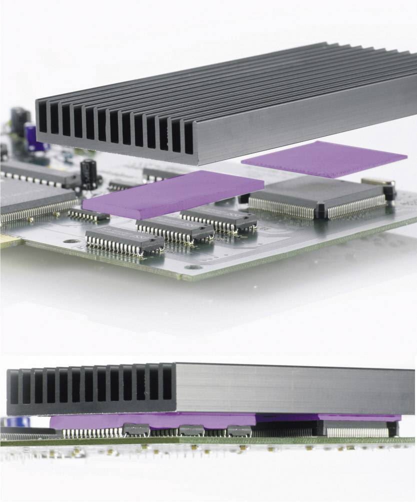 Ein Kühlkörper wird über eine elektronische Leiterplatte platziert. Die violetten Schichten dazwischen dienen zur Wärmeableitung.