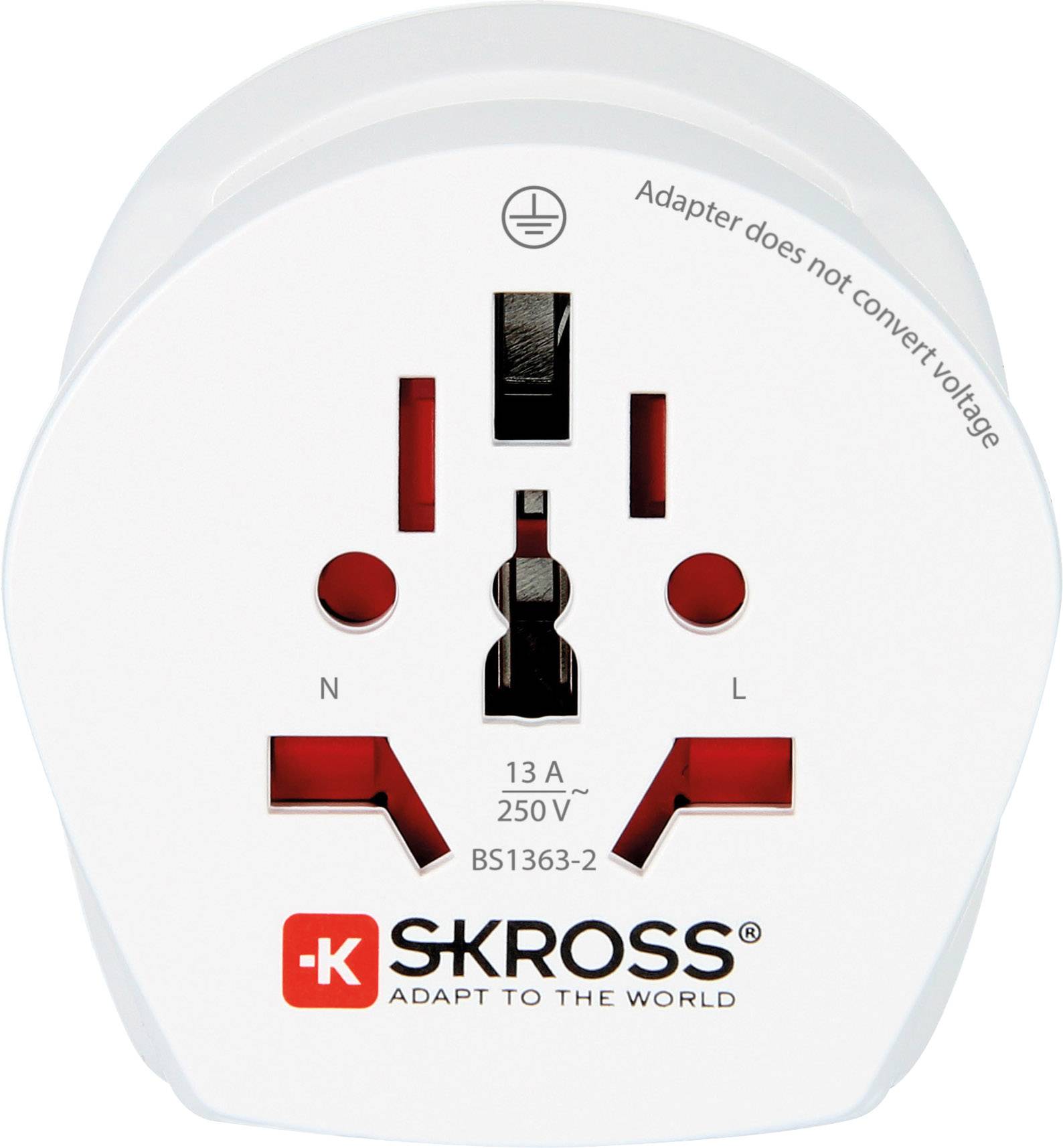 Weiße Reisesteckdosenadapter mit drei Steckanschlüssen und der Aufschrift 'SKROSS Adapt to the World', geeignet für britische Steckdosen.