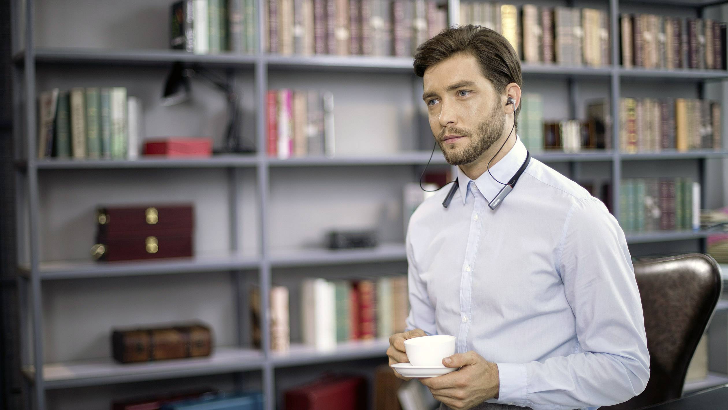 1more E1001BT In Ear Kopfhörer Bluetooth® Silber DAC, Noise Cancelling Headset