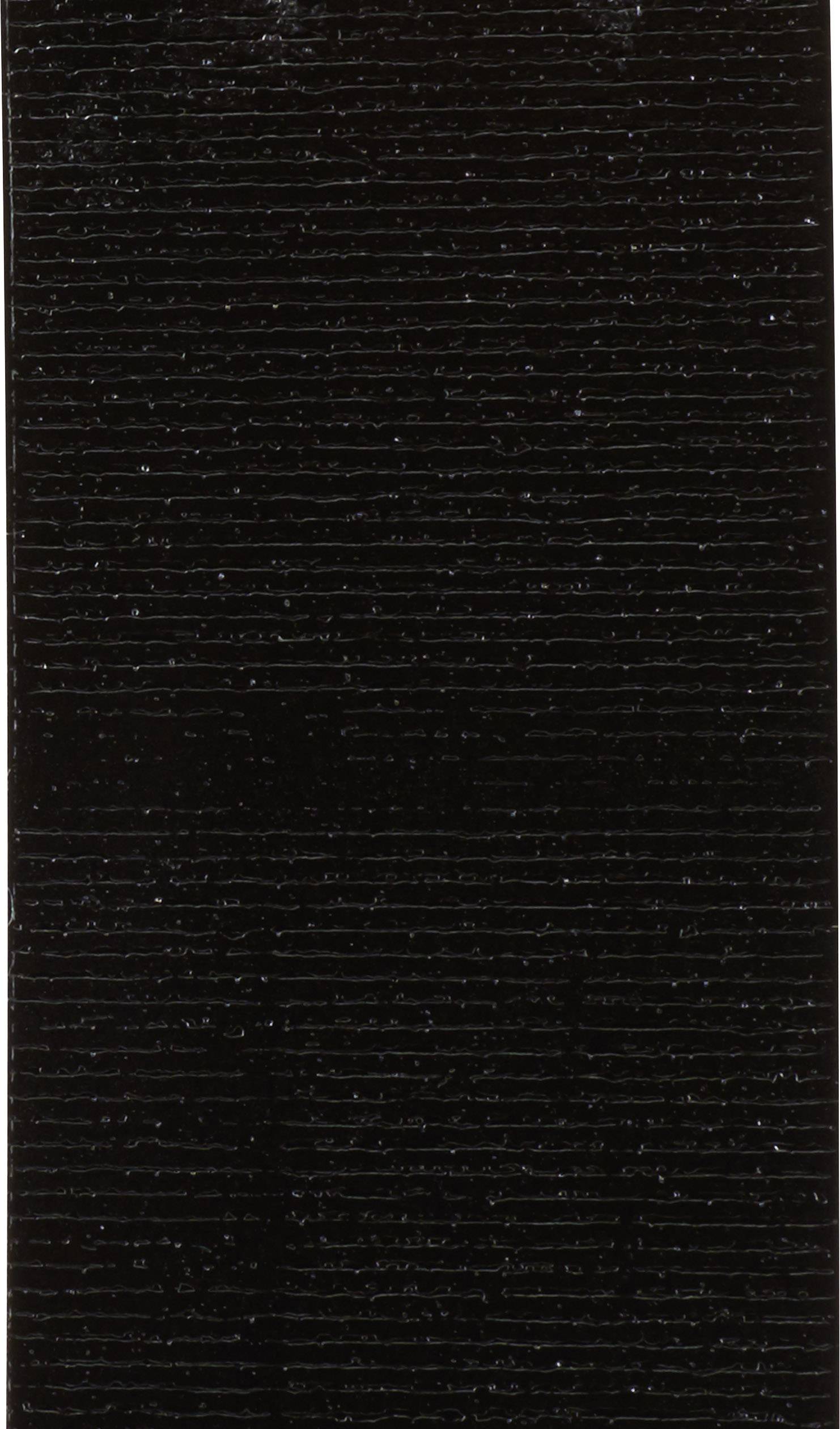 Ein rechteckiges Bild mit schwarzem Hintergrund und feinen horizontalen Linien.