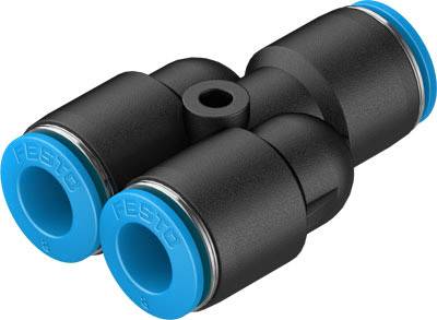 Ein schwarzer T-Verteiler mit blauen Anschlüssen. Verwendet in pneumatischen Anlagen zur Verbindung von Schläuchen.