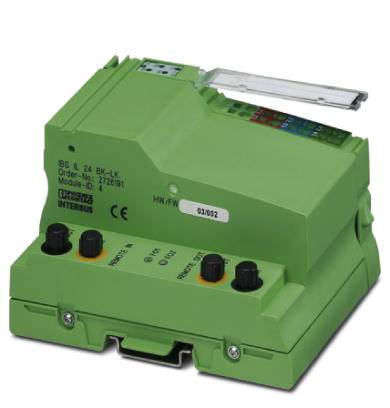 Elektronisches Modul in grünem Gehäuse mit mehreren Anschlüssen, Produktinformation auf Oberseite, geeignet für industrielle Anwendungen.