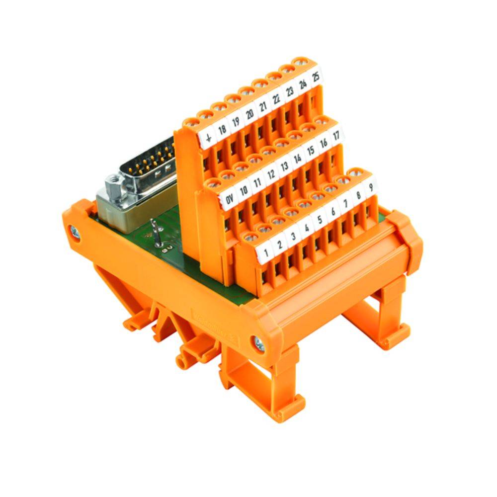 Ein orangefarbenes elektrisches Anschlussmodul mit nummerierten Klemmen von 1 bis 18, montiert auf einem grünen Schaltkreis.