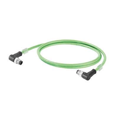 Grünes elektrisches Verbindungskabel mit schwarzen Anschlüssen an beiden Enden, auf weißem Hintergrund.