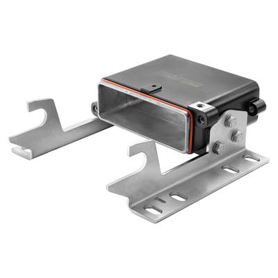 Metallhalterung mit rechteckiger Öffnung und Befestigungslaschen links und rechts. Schraubenset rechts zur Montage enthalten.