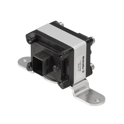 Ein rechteckiges elektronisches Gerät mit Anschlussstecker und Metallhalterungen, möglicherweise ein Sensor oder Regler.