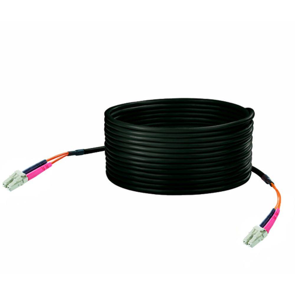 Ein langes, schwarzes Kabel, aufgerollt. An jedem Ende des Kabels befinden sich Steckverbinder mit kleinen, farbigen Komponenten.