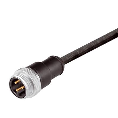 Ein schwarzes Kabel mit einem silbernen, runden Stecker, der drei Metallstifte aufweist.