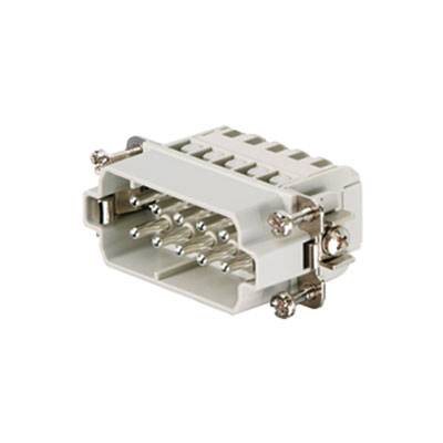 Metallstecker mit mehreren Metallstiften und Schraubverbindungen, geeignet für industrielle Anwendungen und elektrische Verbindungen.