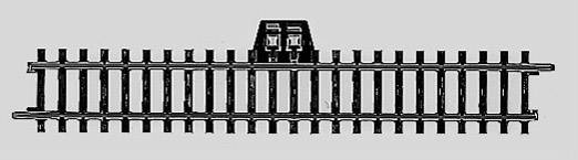 Abbildung eines Eisenbahngleises mit einem Weichenkasten in der Mitte.