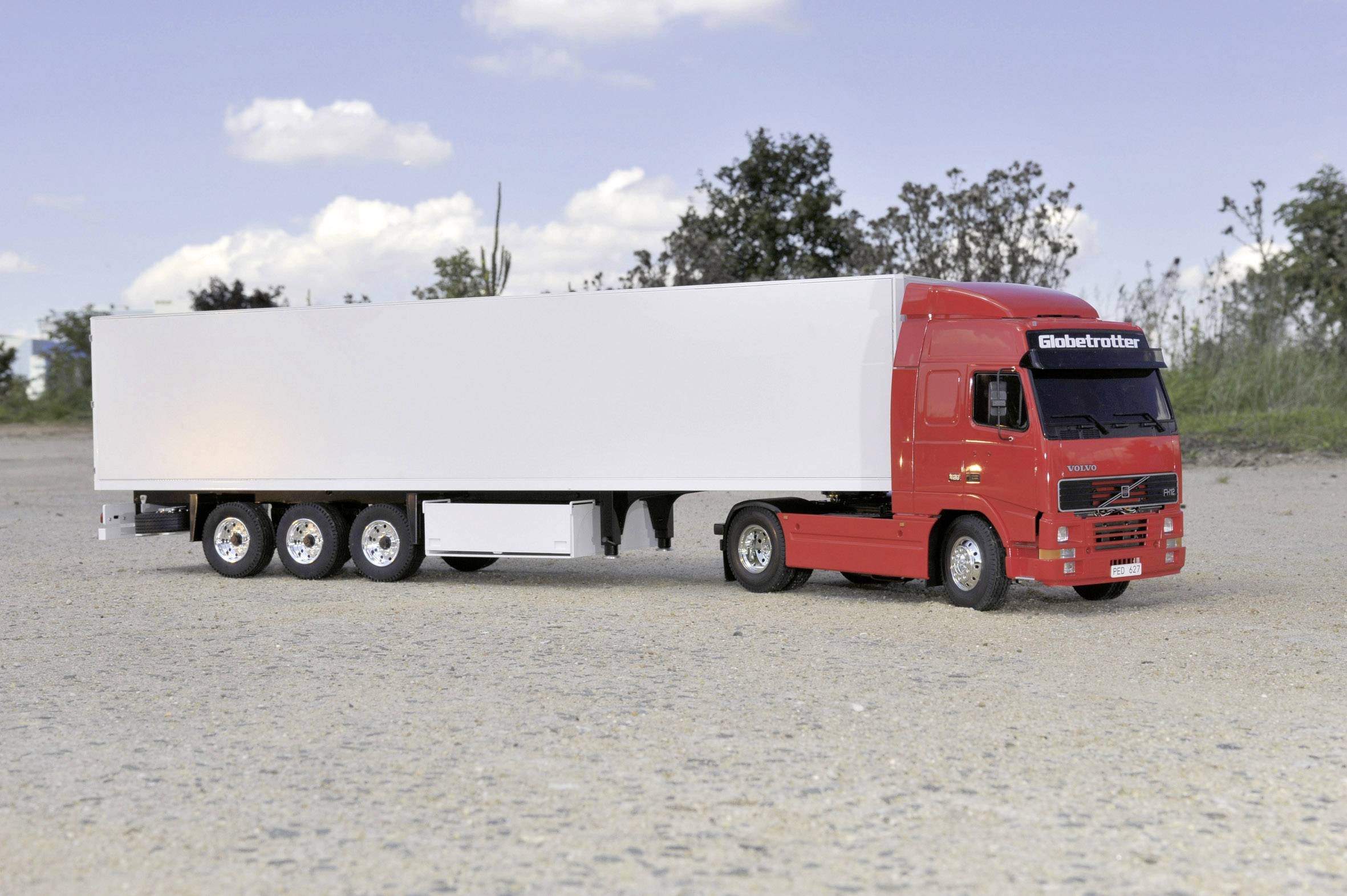 Tamiya 56312 Volvo FH12 1:14 Elektro RC Modell-LKW Bausatz