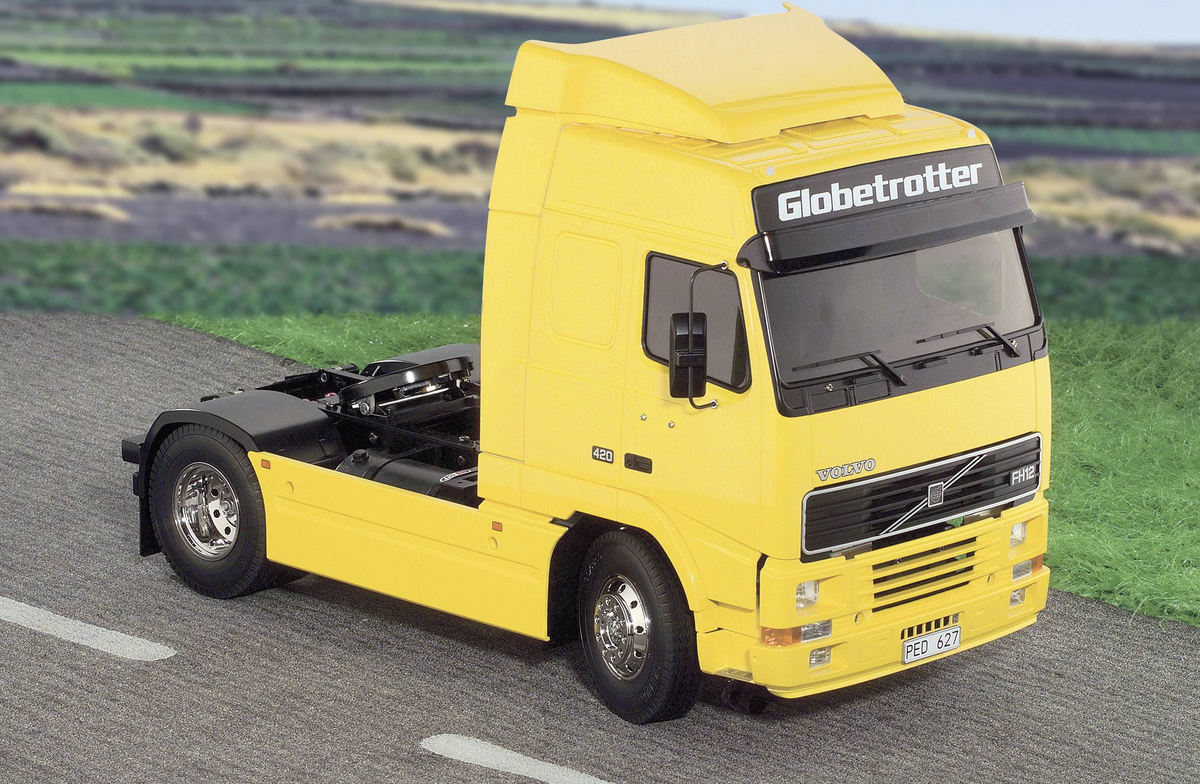 Tamiya 56312 Volvo FH12 1:14 Elektro RC Modell-LKW Bausatz