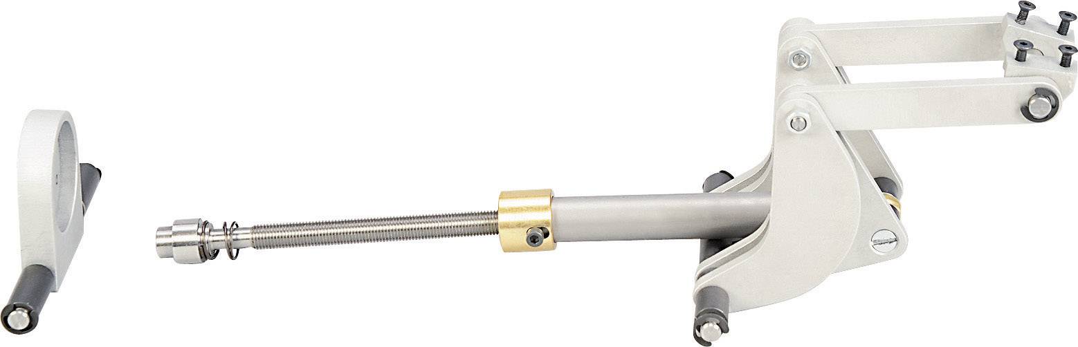 Eine Metallarmatur mit beweglichen Armen und einem zentralen Gewindebolzen. Rechts mehrere Schrauben für Verstellbarkeit.