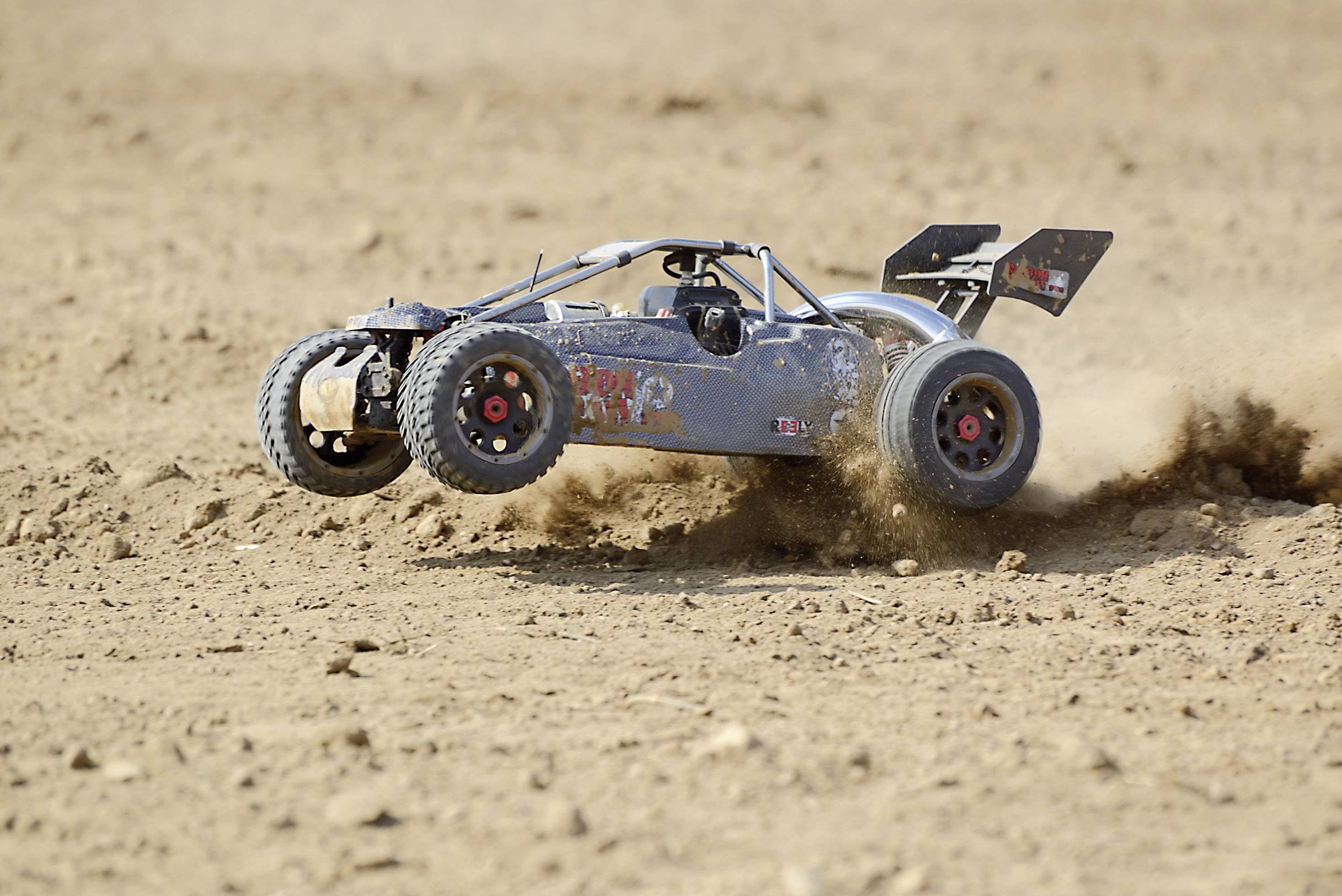 Reely Carbon Fighter III 1:6 RC Modellauto Benzin Buggy RtR 2,4GHz