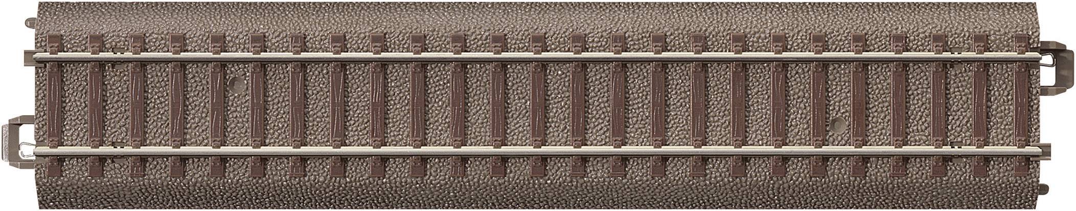 Ein gerades Modellbahngleisstück mit braunen Schienen und Schwellen, verwendet für Modelleisenbahnlayouts im Maßstab H0.