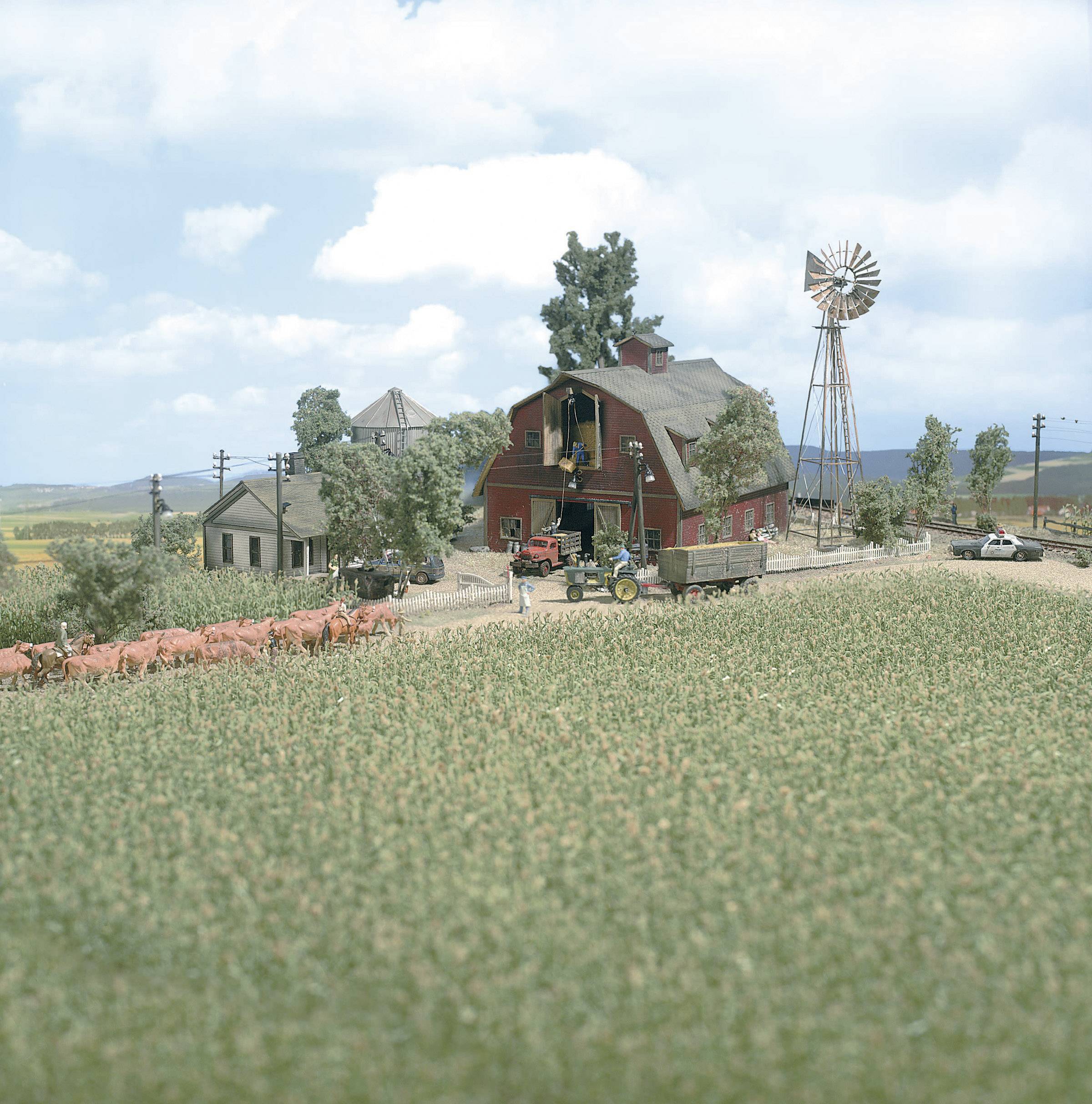 Busch 1202 H0 Maisfeld Fertigmodell