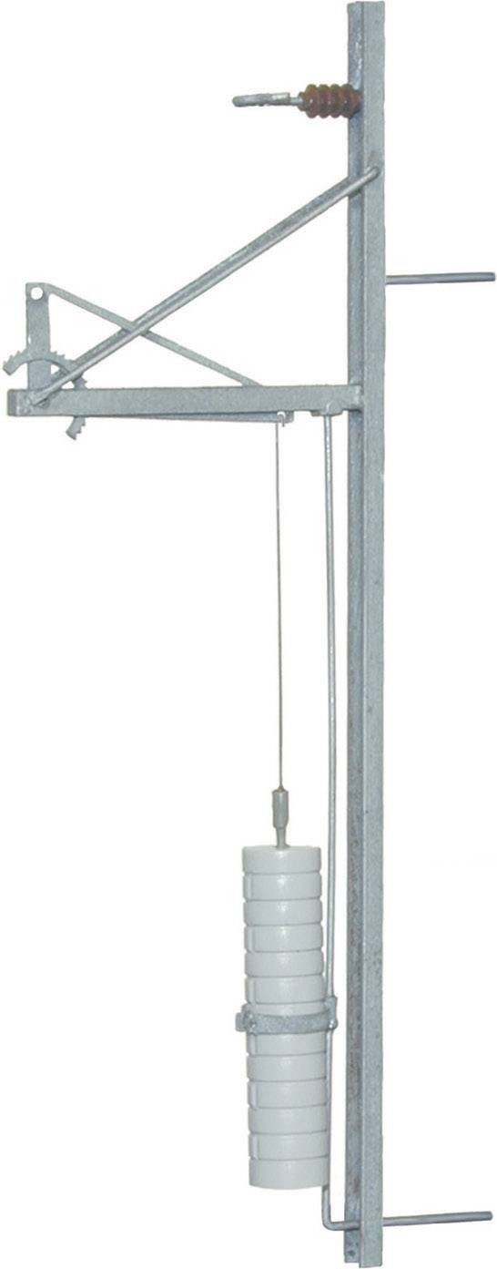Ein Isolator mit mehreren Ringen hängt vertikal an einer metallenen Konstruktion, vermutlich für Hochspannungsleitungen verwendet.