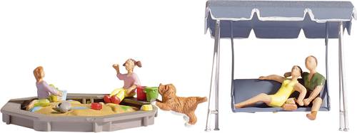 NOCH H0 Eltern und Kinder Bemalt, Stehend