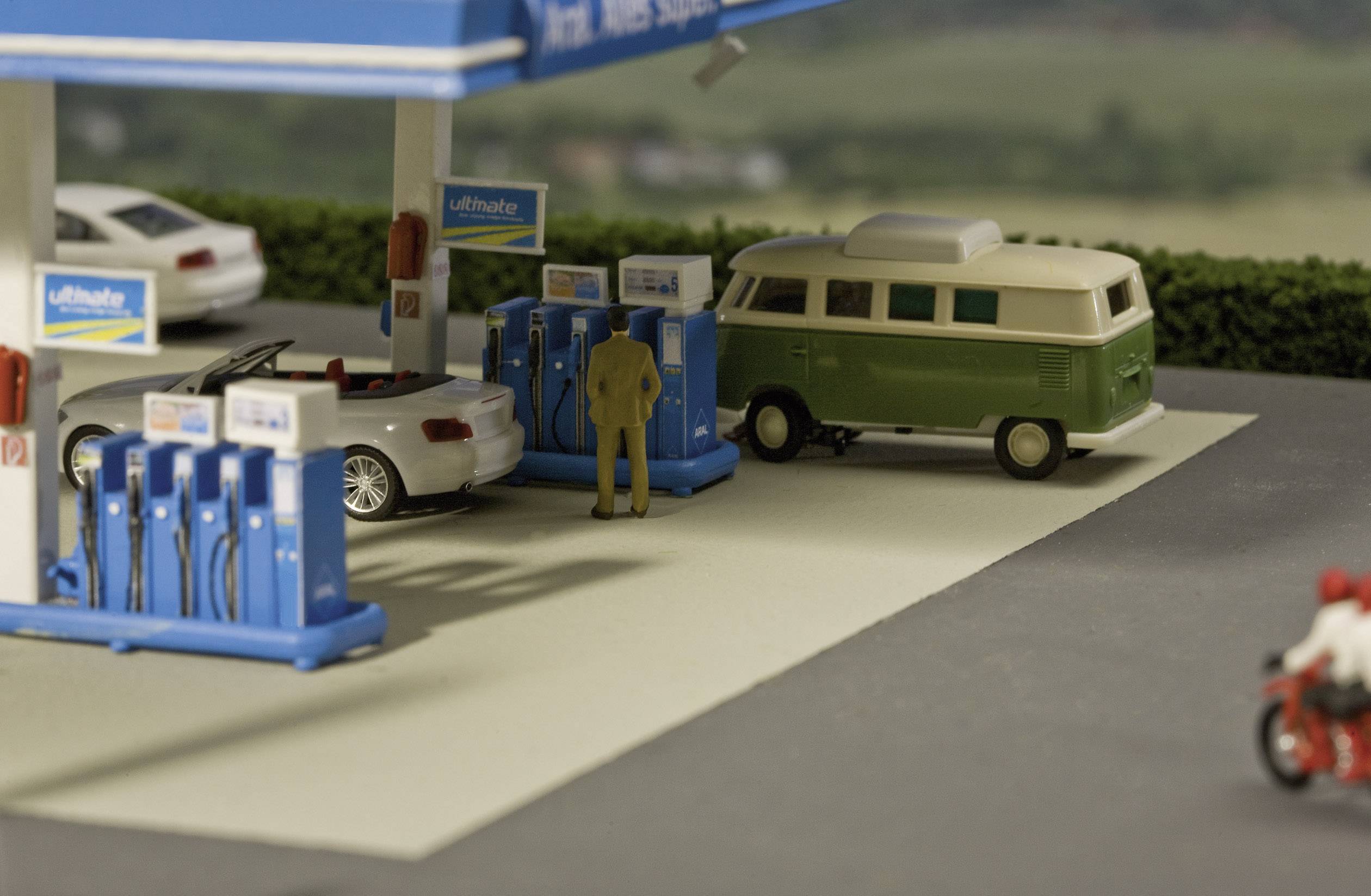 Faller 130482 H0 Tankstelle Aral