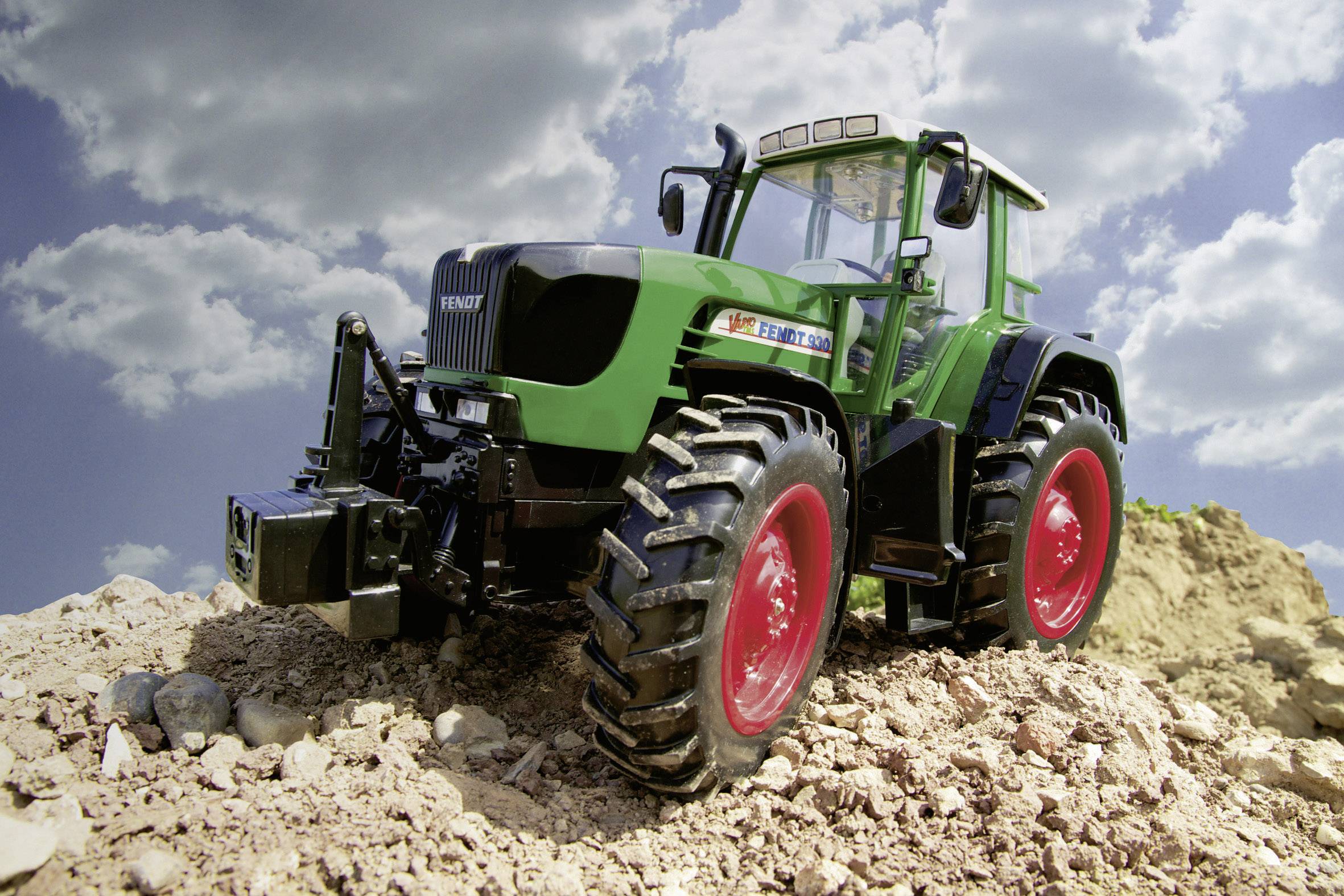 Carson Modellsport Fendt Vario 1:14 RC Einsteiger Funktionsmodell Landwirtschaftsfahrzeug inkl. Akku, Ladegerät und