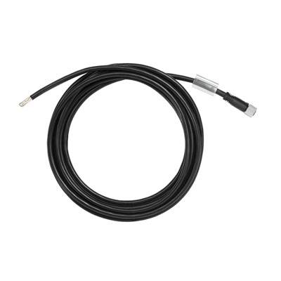 Schwarzes Koaxialkabel, zusammengerollt, mit F-Stecker an einem Ende und Abschirmung am anderen.