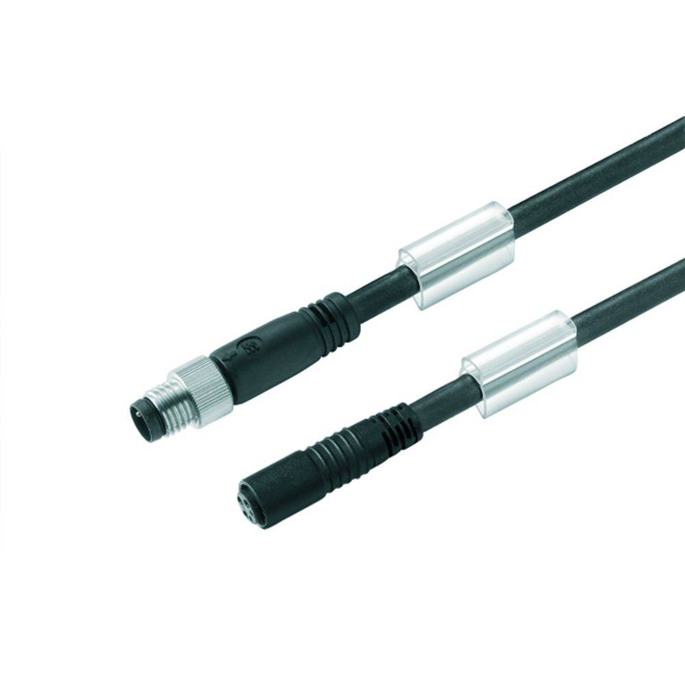Schwarze Kabel mit glänzenden, silbernen Steckverbindern an den Enden, die für elektronische Verbindungen verwendet werden.