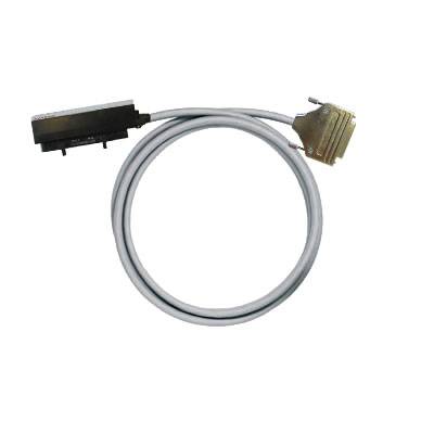 'USB-zu-Seriell Adapterkabel' zeigt ein Kabel mit einem USB-Stecker an einem Ende und einem seriellen Stecker am anderen Ende.