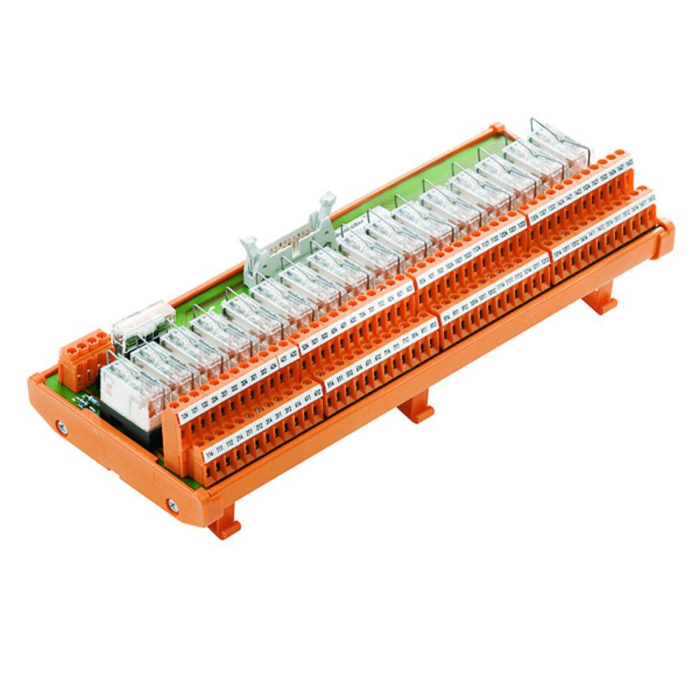 Orangenes Relaismodul mit mehreren steckbaren Relais und Klemmen für elektrische Verbindungen.