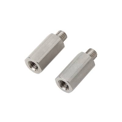 Zwei sechskantige Abstandshalter aus Metall mit Gewinde, die für Schraubverbindungen in mechanischen oder elektronischen Anwendungen verwendet werden.
