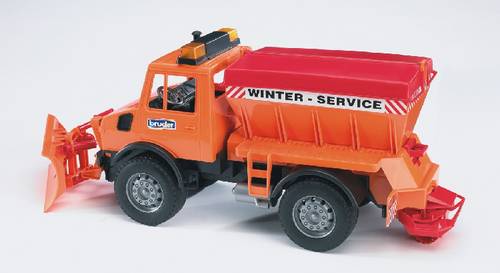 Ein orangefarbener Spielzeug-Winterdienst-LKW mit Schneepflug und Streugutbehälter, beschriftet mit 'Winter - Service'.