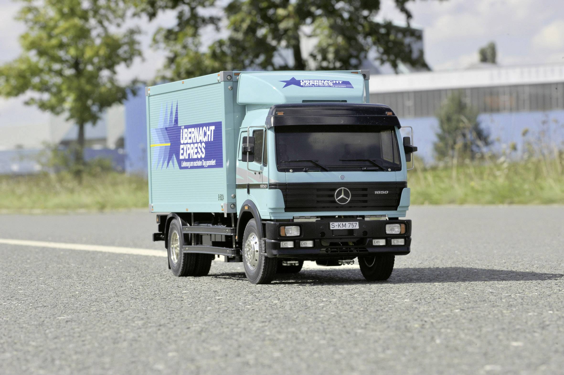 Tamiya 56307 Mercedes Benz 1850 1:14 Elektro RC Modell-LKW Bausatz