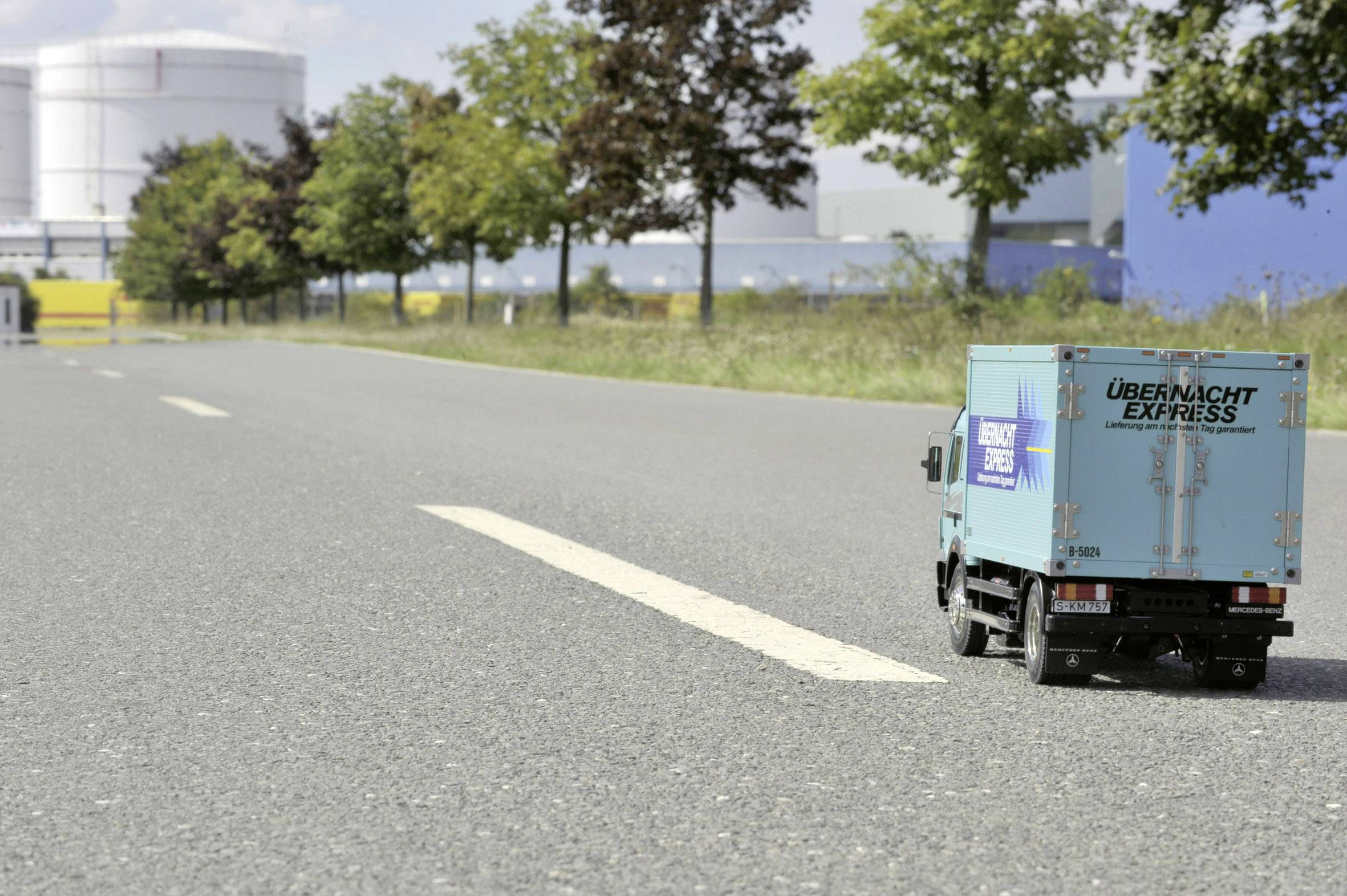 Tamiya 56307 Mercedes Benz 1850 1:14 Elektro RC Modell-LKW Bausatz