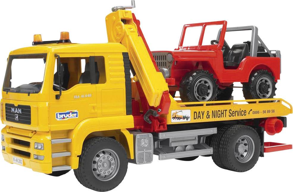 Spielzeug-Abschleppwagen mit gelbem Führerhaus, das einen roten Jeep auf der Ladefläche transportiert. Beschriftung: 'DAY & NIGHT Service'.