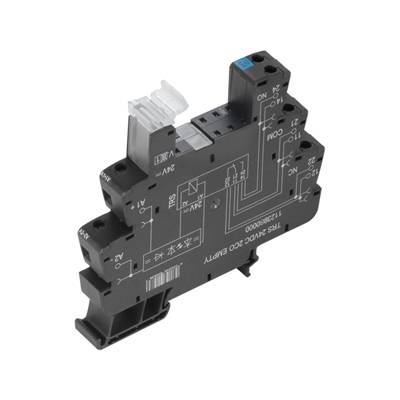 Ein schwarzer elektrischer Schaltrelais mit beschrifteten Anschlüssen und Bauelementen. Enthält Symbole und technische Details auf der Oberfläche.