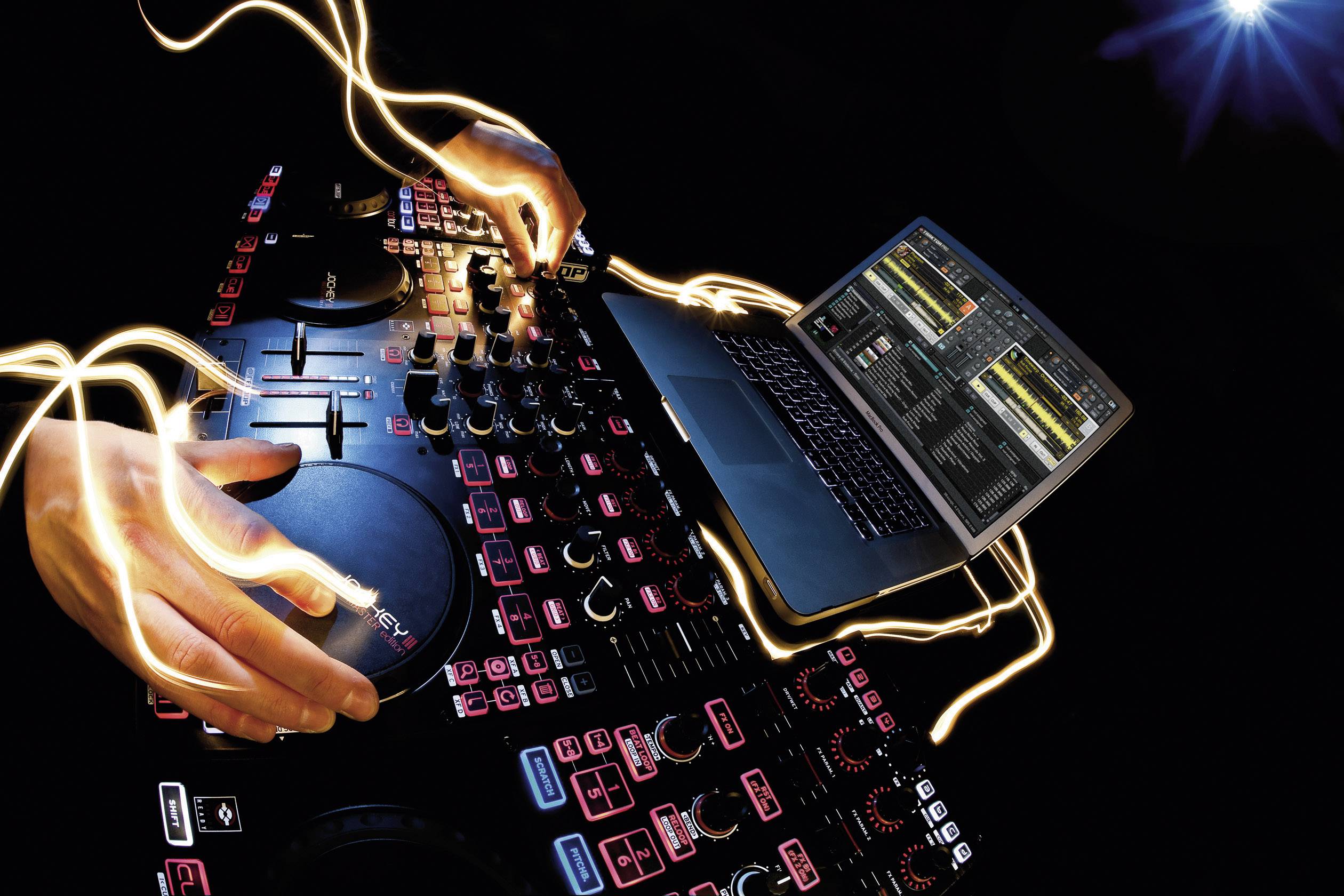 Reloop Mixage IE MK2 DJ Controller