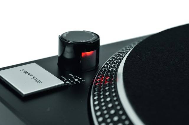 Omnitronic DD-2520 DJ Plattenspieler Direktantrieb